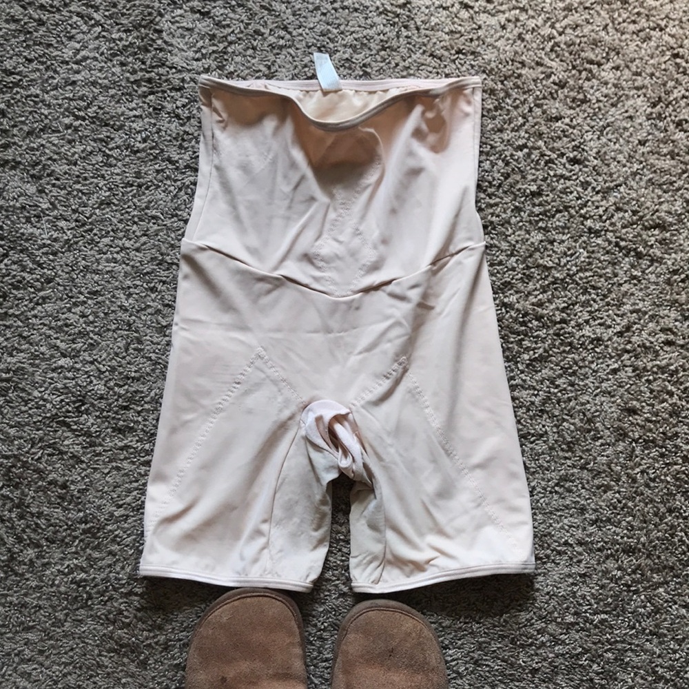 Maidenform Shapewear bodysuit